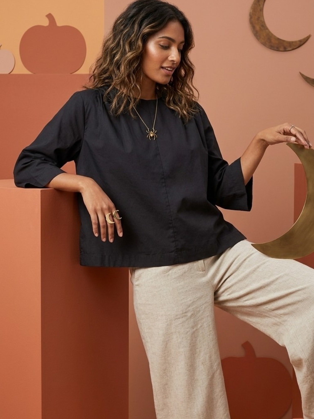 Relaxed Black Boxy 3/4 Sleeve Tunic Top